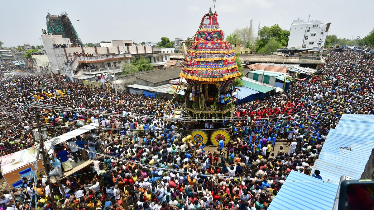 Crowd at Samayapuram